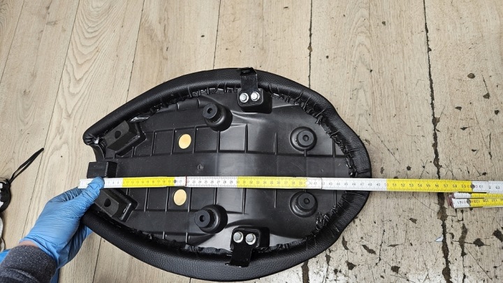 SIÈGE CONDUCTEUR SOLO HYOSUNG GV125 GV300