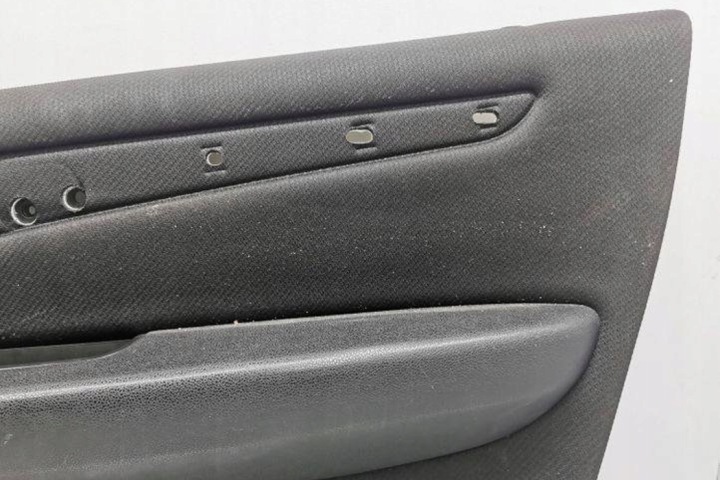 COLLECTEUR AVANT DROITS PORTES MERCEDES-BENZ B (W245) A1697201670 2.0L