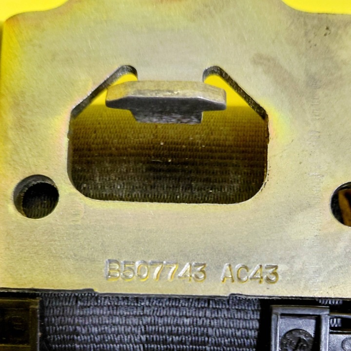 CEINTURE DE SÉCURITÉ DROIT AVANT PEUGEOT 307 5D B507743 NR1044