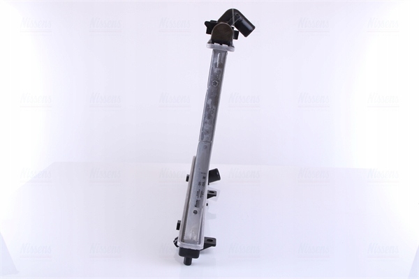RADIATEUR MOTEUR NISSENS 62458 N3H615200C