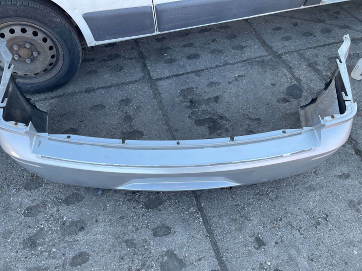 PARE-CHOCS ARRIÈRE ARRIÈRE DODGE MAGNUM UNIVERSEL PS2 ARGENTÉ ORIGINAL
