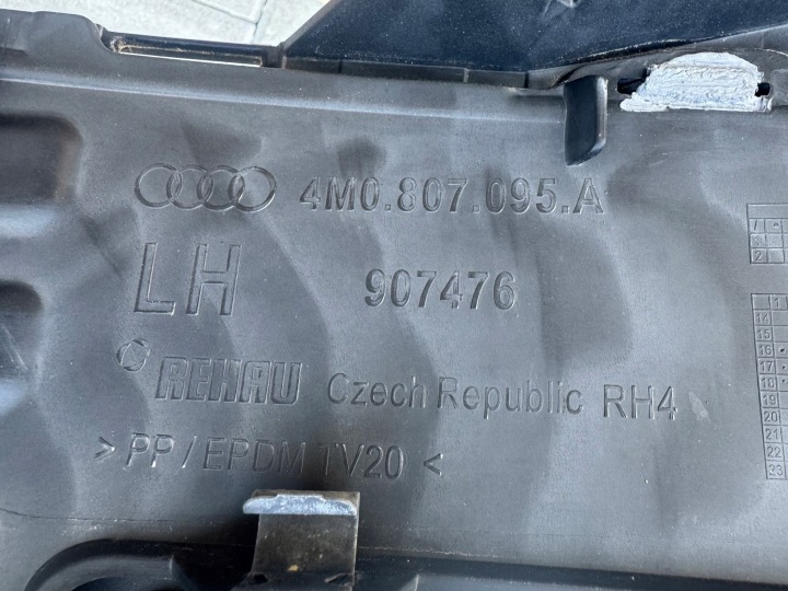 PARE-CHOCS AVANT AUDI Q7 4M0 S-LINE 4 PDC ORIGINAL