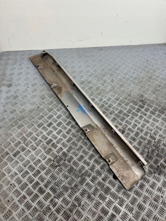 SUZUKI JIMNY MOULURE PROTECTION SEUIL GAUCHE 77641-81A00