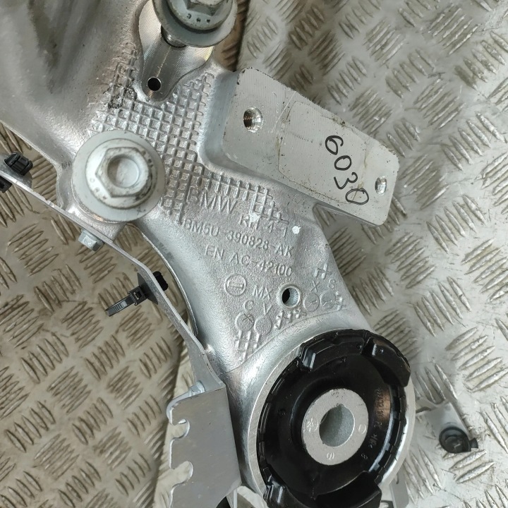 CHÂSSIS ARRIÈRE BMW XM (G09) 9206091 34218213 4.4L 480KW 2023
