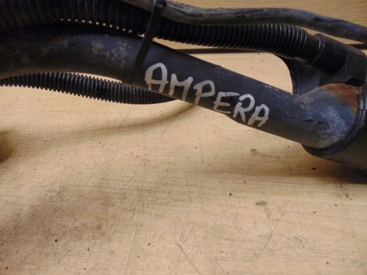 GOULOTTE DE REMPLISSAGE DE CARBURANT CONDUITES DE DÉRIVATION OPEL AMPÈRE 1 2011-2015