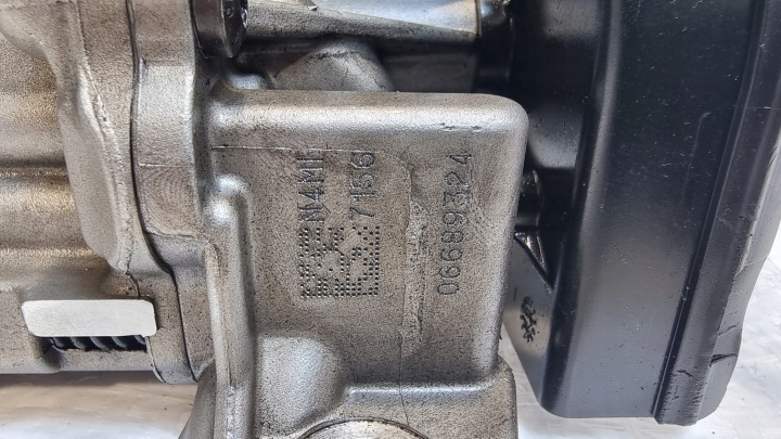 OPEL ASTRA K V MOKKA POMPE HUILES 1.6 CDTI 55489324
