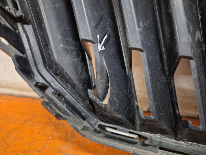 SKODA SUPERB II LIFT 13-15 CALANDRE GRILLE 3T0853668B
