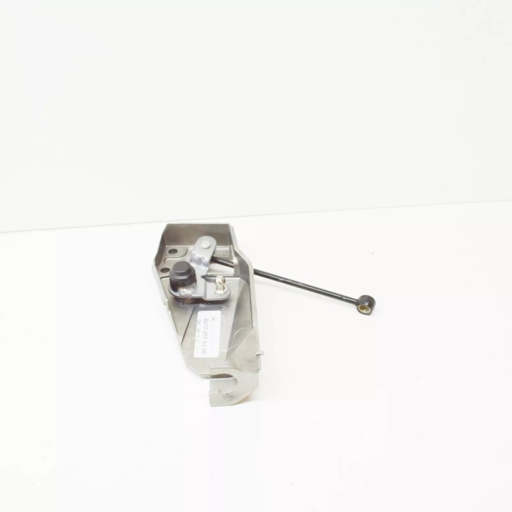 MERCEDES-BENZ E W210 GEARSHIFT MECAHNISM BRACKET HANDLE A2102670240 OEM