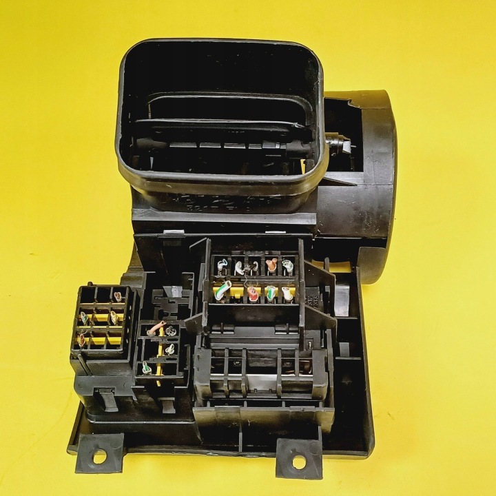 COMMUTATEUR COMMUTATEUR FEUX OPEL CORSA B 90386874 NR67