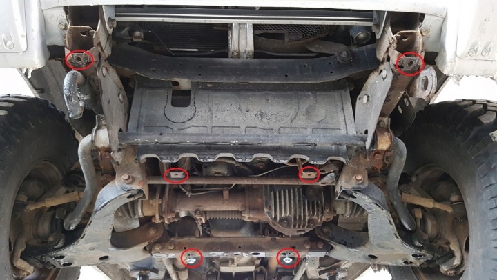 ACIER PLAQUE SOUS MOTEUR MITSUBISHI PAJERO 3 (V60, V70) (1999-2007)