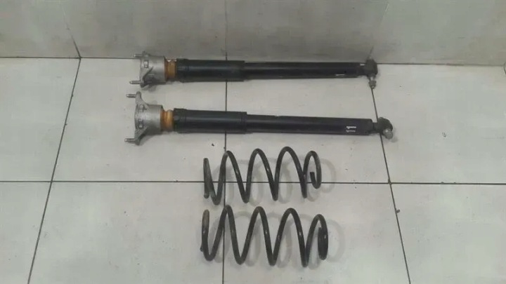 MERCEDES A CLASS W176 SHOCK AMORTISSEUR REAR A1173201131 REAR SHOCK AMORTISSEUR