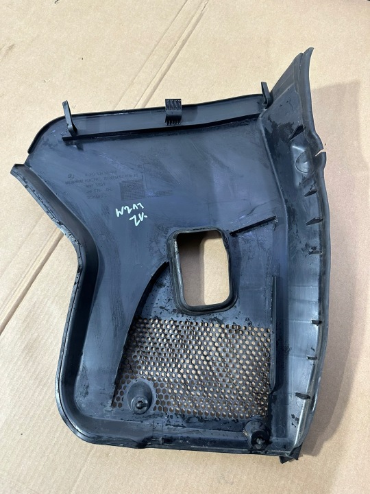 DOUBLURE DE PASSAGE DE ROUE SUPÉRIEUR DROIT BOUCHON PROTECTION DROITE MERCEDES E CLASSE W213 ZK EUROPE