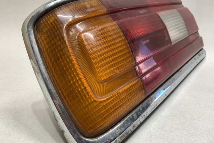 PHARE GAUCHE ARRIÈRE BMW 5 (E12) 22066L 1981