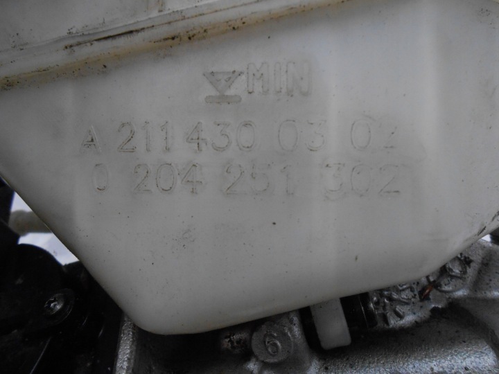 MERCEDES CLS W211 POMPE DE FREIN RÉSERVOIR CAPTEUR ENSEMBLE 0204024105
