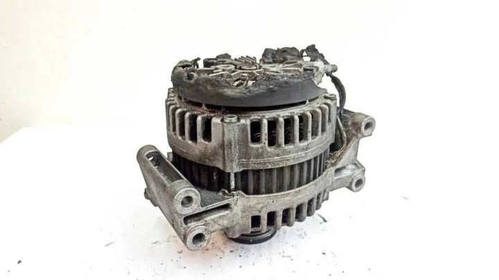 ALTERNATEUR MERCEDES-BENZ E (W211) 0121715029 34316782 2.2L 2008