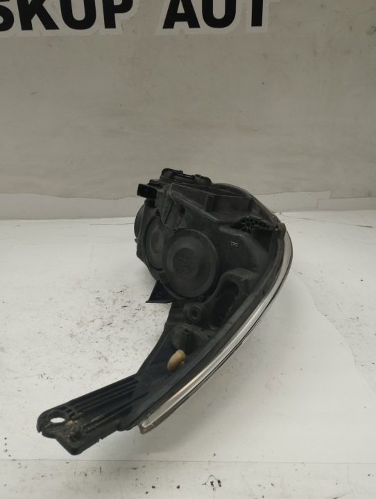 FORD FOCUS MK3 III PHARE GAUCHE AVANT BM51-13W030