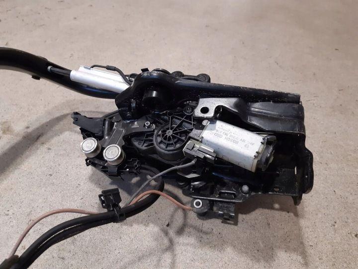 CHARNIÈRE TOITS CABRIO ARRIÈRE CÔTÉ GAUCHE BMW 4 F32 F33 7401031