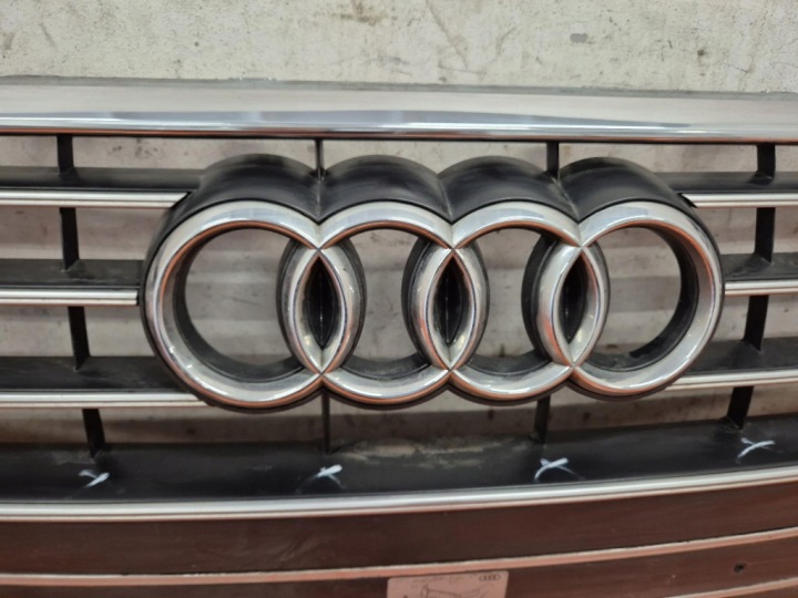 AUDI A6 C8 18-23 S-LINE CALANDRE GRILLE 52129-0D120