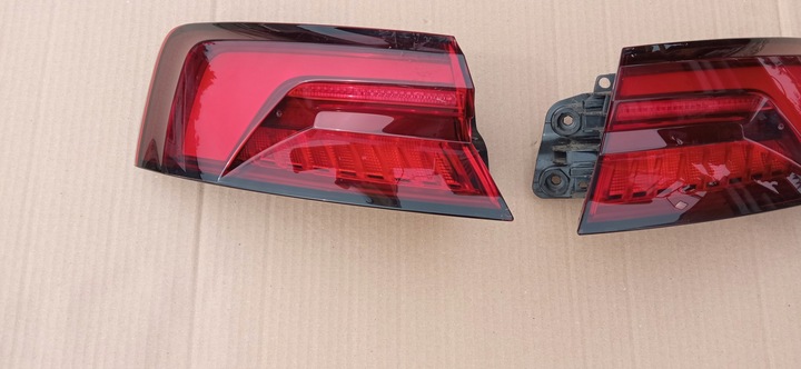 FARO DERECHA IZQUIERDA PARTE TRASERA AUDI A5 RS5 MATRIX 19R. 