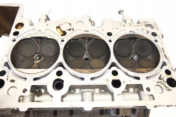 CAYENNE 3.0 AVEC E-HYBRID CGE CULASSE PISTONS GAUCHE