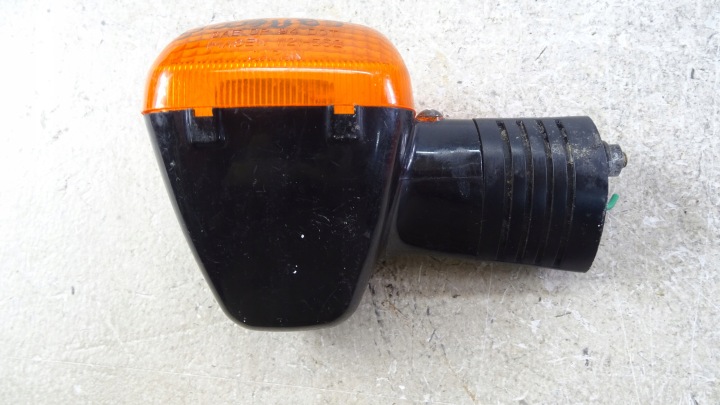 P226 HONDA CBR 600 F3 CBR 900 SC33 SC28 CLIGNOTANT ORIGINAL