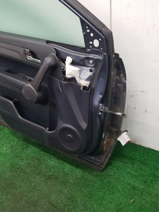 PORTES GAUCHE AVANT HONDA CR-V III 2008 CODE NH684P