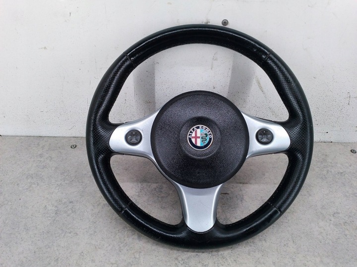 VOLANT AVEC COUSSIN ALFA ROMEO 159 156061211 86250210091 1000465N76