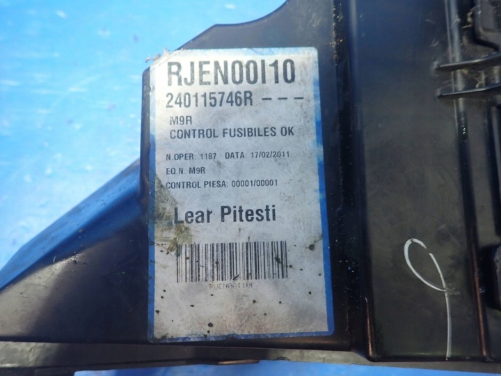 BOÎTE FUSIBLES RENAULT LAGUNA 8200528467