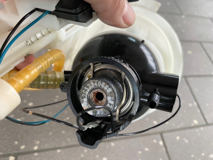 FLOTTEUR CARBURANTS MERCEDES CLS W218 6.3 AMG POMPE