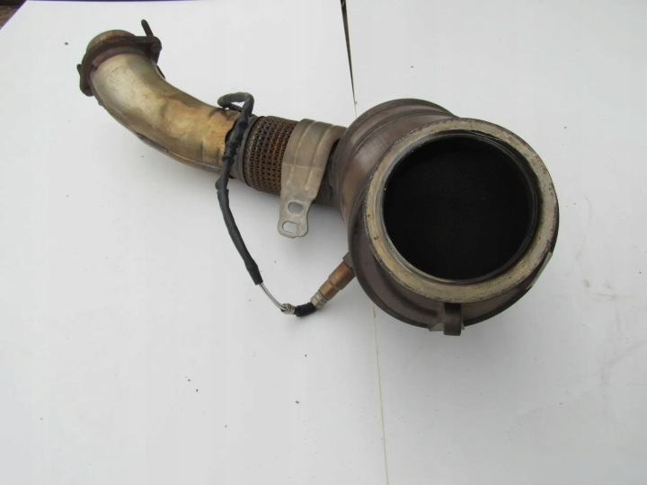 BMW 7 F01 F02 CATALYSEUR BOYSEN GAUCHE DROIT 90602945