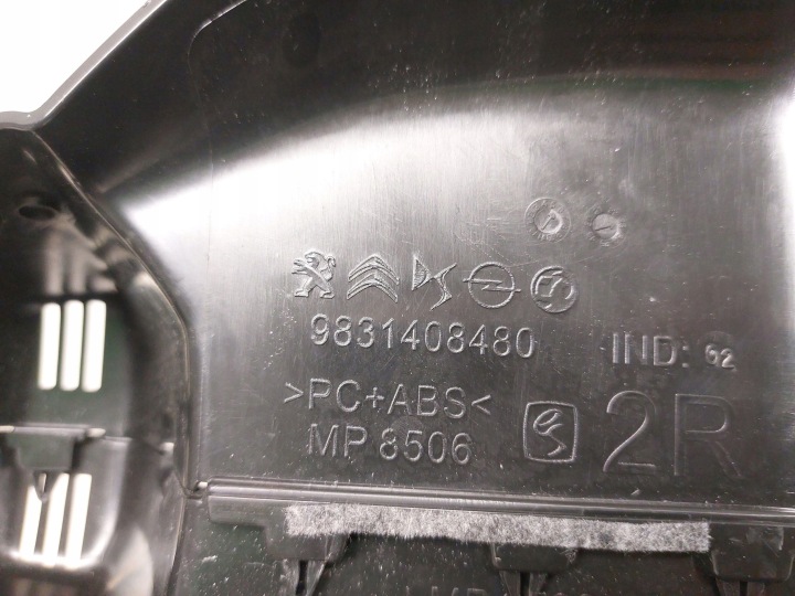 AUTRE PIÈCE INTÉRIEUR OPEL ASTRA GAUCHE 9831408480