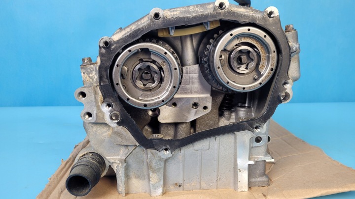 MERCEDES W205 C400 3.0 BITURBO CULASSE GAUCHE COMPLÈTE 276.823 R2760162300