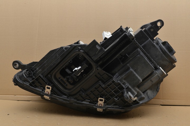 PHARE DROITE MERCEDES GLE W167 COMPLET LED MULTIBEAM A1679068607