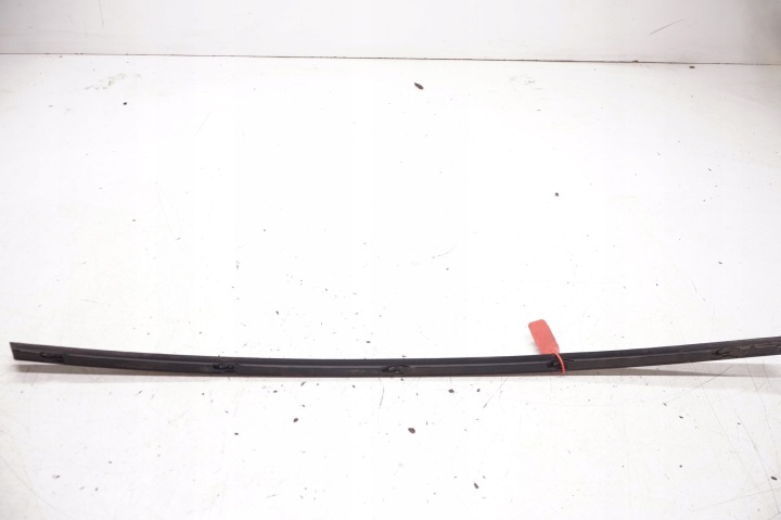 MOULURE PARE-BRISE AVANT AVANT DROITE VOLVO V70 III S80 II 31214493