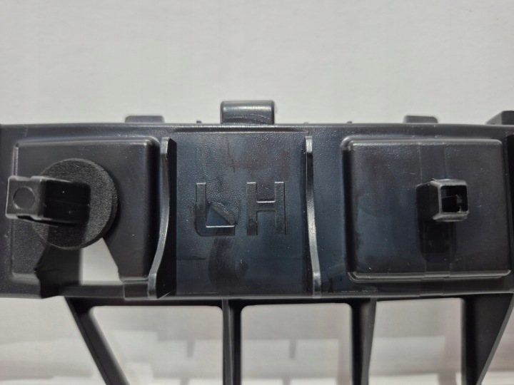 KIA VENGA I II GLISSIÈRE PARE-CHOCS GAUCHE ARRIÈRE 866131P000 ORIGINAL