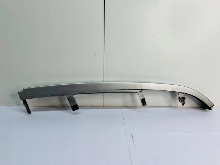 BMW 3 E46 MOULURE SOUS PHARES GAUCHE 51138208481
