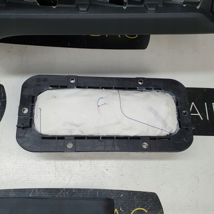 V60 III 3 S60 III 3 PLANCHE CONSOLE COUSSINS COURROIES AIRBAG