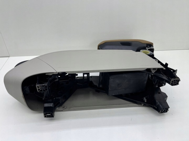 BMW I3 I01 TUNNEL CENTRAL ACCOUDOIR EUROPE 9311756