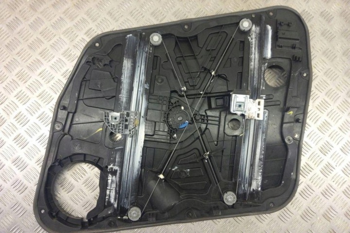 ÉLÉVATEUR VITRES ARRIÈRE GAUCHES PORTES KIA SPORTAGE V (NQ5) 82470F1530 1.59L