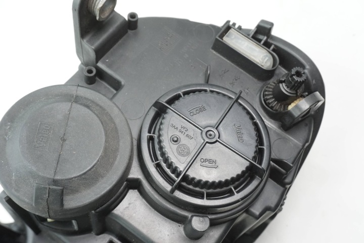 PHARE AVANT GAUCHE VW PASSAT B7 3AB941005