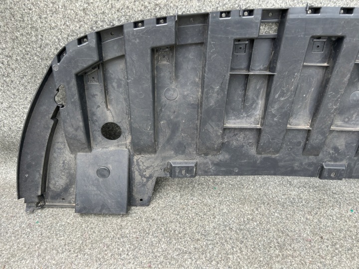 RENAULT TRAFIC IV 2021-2025 PROTECTION PLAQUE INFÉRIEURE SOUS PARE-CHOCS 214755869R