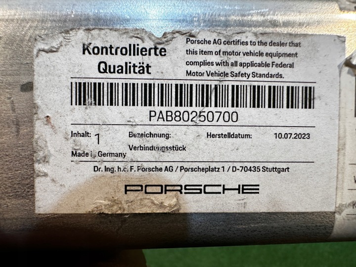 PORSCHE CAYENNE 9Y0 SUPPORT POUTRE ÉLÉMENT COURROIE AVANT PAB80250700
