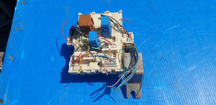 NISSAN MAXIMA BOÎTE FUSIBLES 243503Y300 RELAIS 2523079964