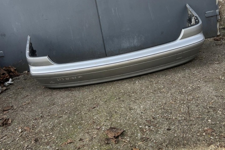 PARE-CHOCS ARRIÈRE MERCEDES-BENZ C (W203) A2038850365 3.0L DIESEL 165KW 2005