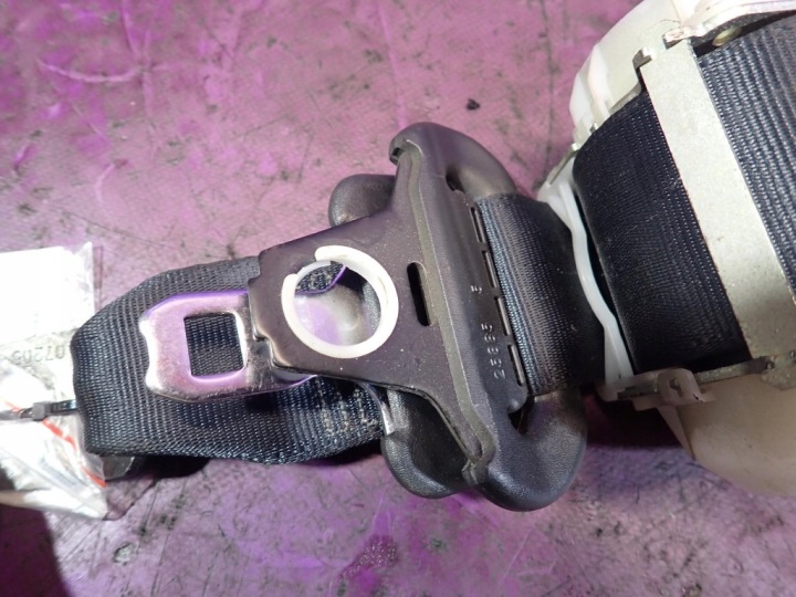 TOYOTA AYGO I 05-08 CEINTURE DE SÉCURITÉ DROIT ARRIÈRE 7P1200