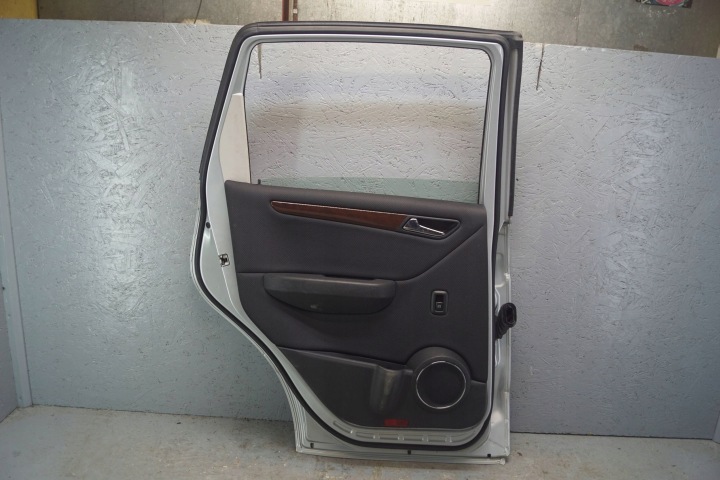 MERCEDES W169 PORTES GAUCHE ARRIÈRE (D1736)