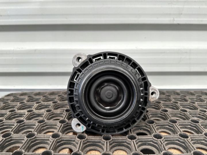 BMW 5 G60 G61 COUSSIN MOTEUR GAUCHE 9894889