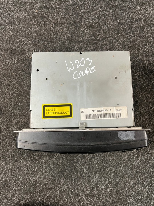 MERCEDES W209 CLK W203 RADIO NAVIGATION TEXTILE A2038209189