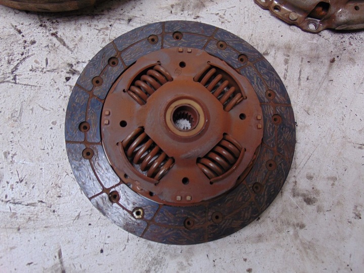 EMBRAYAGE KOLO RIGIDE FORD FIESTA MK7 1.6 TDCI 8V21-7550-DD