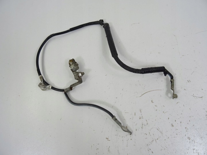 TOYOTA AYGO II 1.0 VVTI SERRE-CÂBLE NÉGATIVE INSTALLATION ÉLECTRIQUE 82123-0H030-G 2014-2022